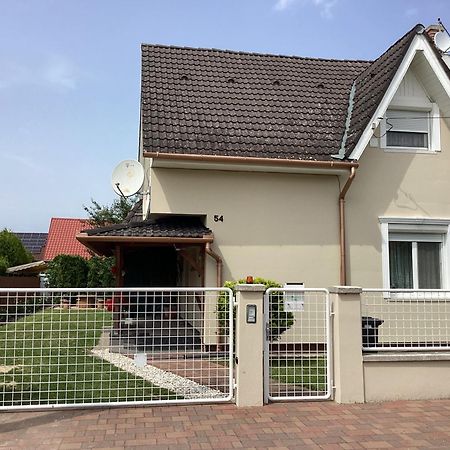 BalatonmáriafürdőSueti Nyaralo别墅 外观 照片